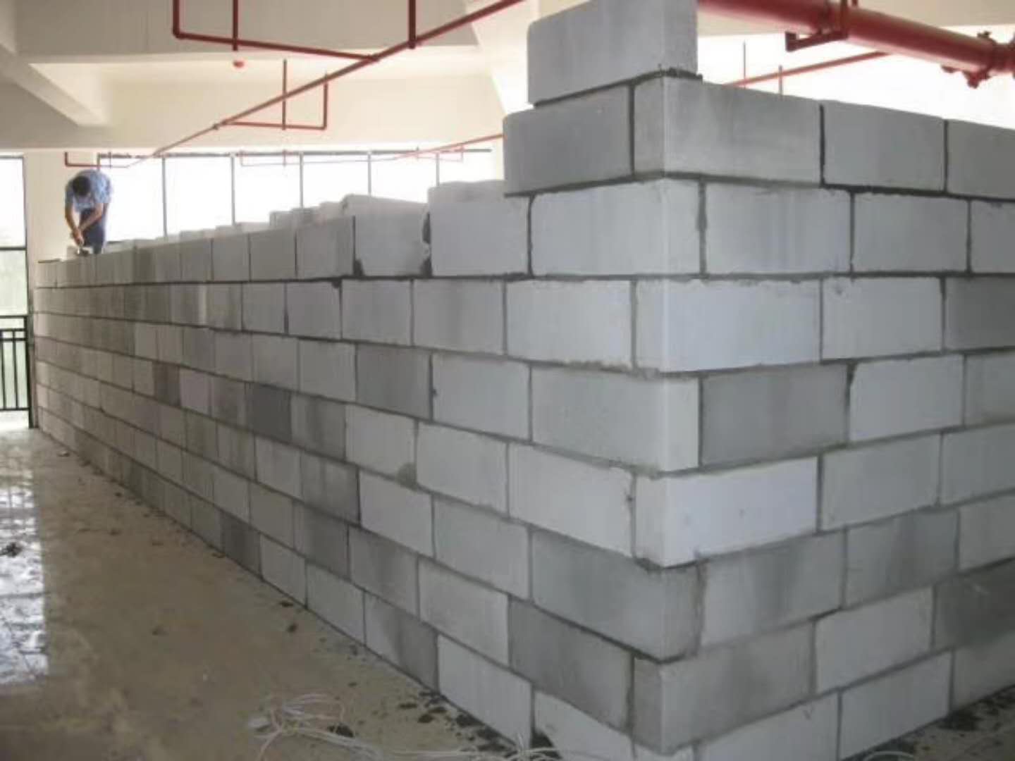 呼兰蒸压加气混凝土砌块承重墙静力和抗震性能的研究